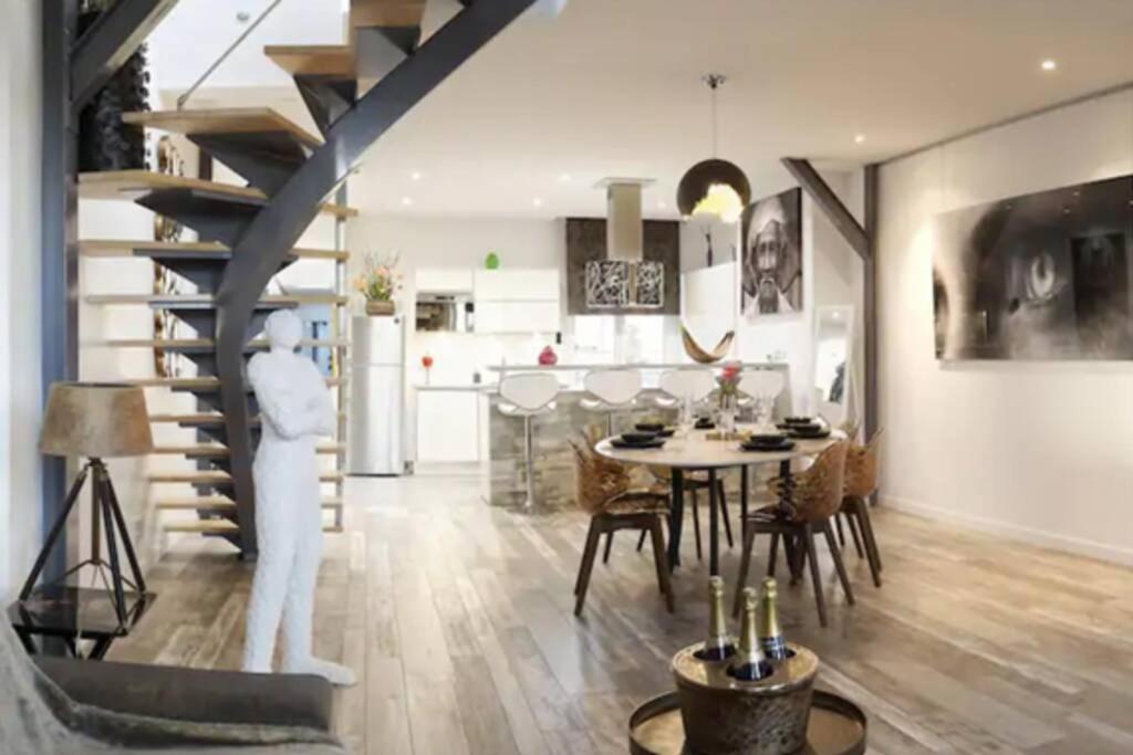 Reims Centre : Appartement Lumineux Et Atypique 46, Place D'Erlon Екстериор снимка